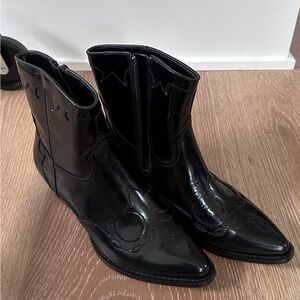 Villa Rouge Patent Boots
